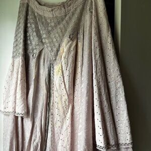 Beautiful light beige skirt made in Italy from Modelle